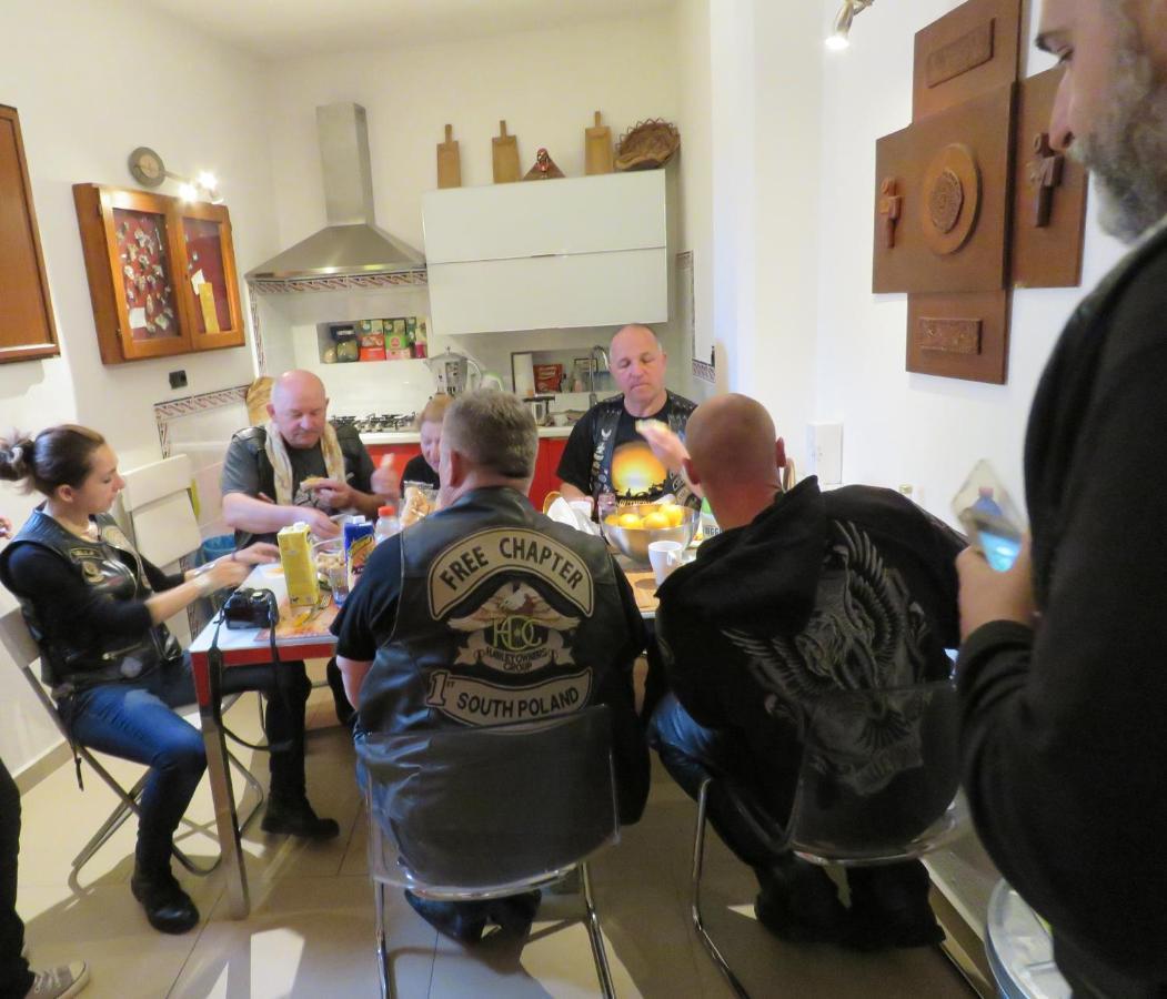 Orgosolo B&B Sardegna ภายนอก รูปภาพ