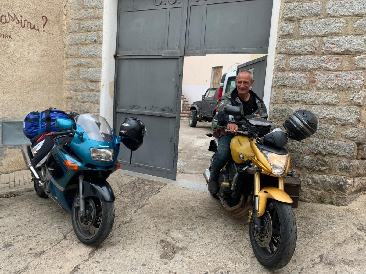 Orgosolo B&B Sardegna ภายนอก รูปภาพ